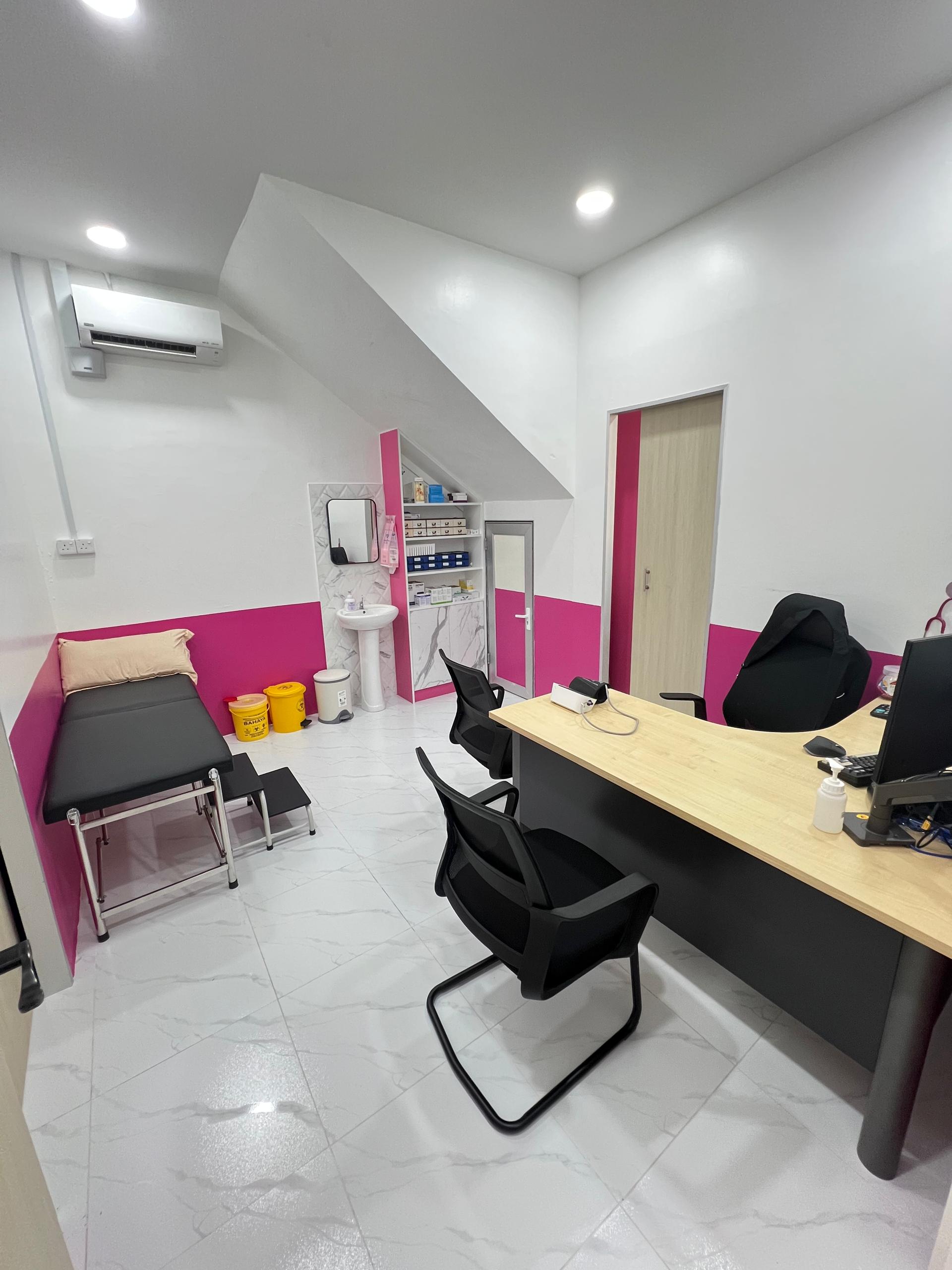 Bilik konsultasi dan pemeriksaan klinik